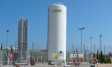 Liquid Natural Gas (LNG) tiene como actividad la comercialización en Europa de GNL, ofreciendo suministro en cualquier punto donde sea necesario