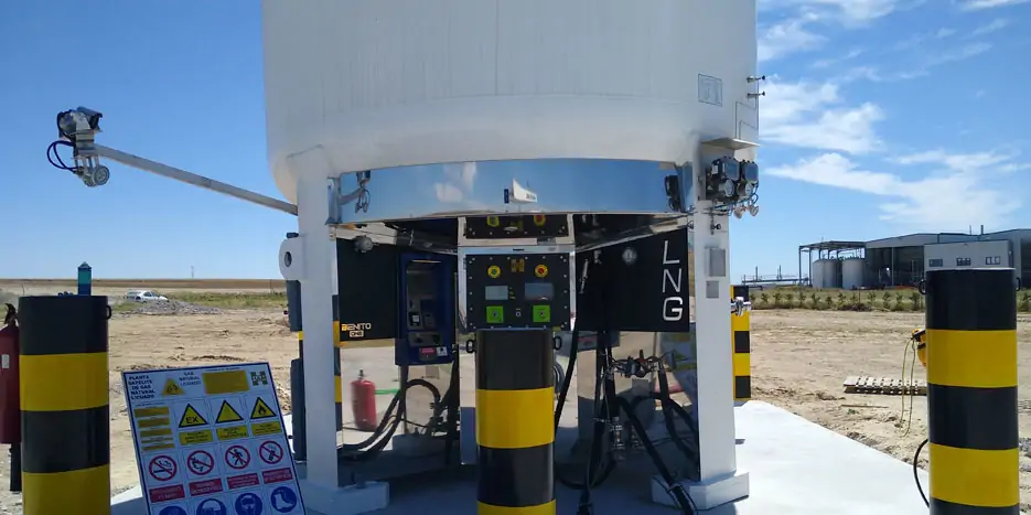 L'estació del servei Benito GNL - GNC i biometà té integrat el terminal de pagament al tanc