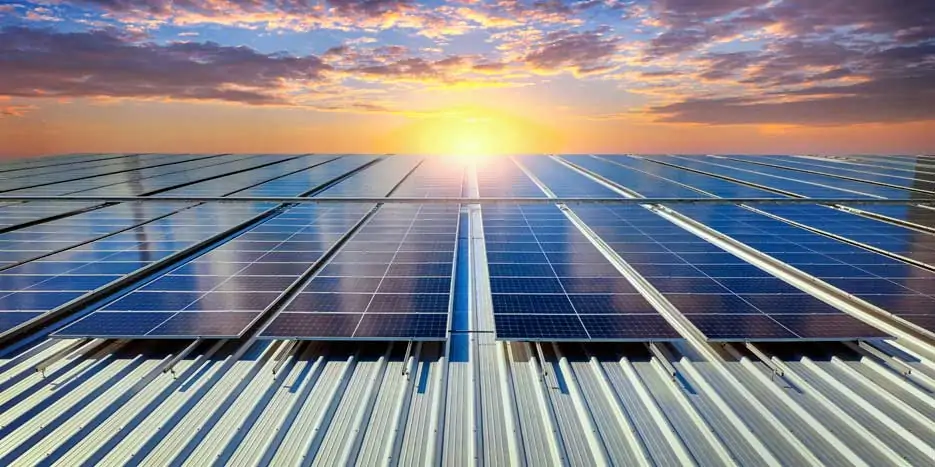 Placas solares en la sede central de Grupo HAM Instalación de placas solares en la sede central de Grupo HAM, para disfrutar de una fuente de energía fiable y respetuosa con el medioambiente, sin producir CO2.