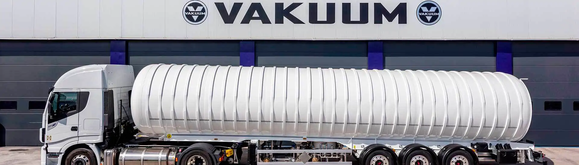 Vakuum, líder en el disseny i fabricació de semitrailers i unitats mòbils per a transport de GNL i gasos de l'aire LIN-LOX-LAR