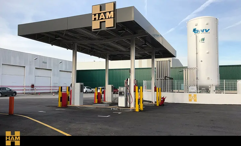 HAM abre estación de servicio de gas natural comprimido licuado en el Puerto de Barcelona, financiada por la UE a través del Proyecto cHAMaleon